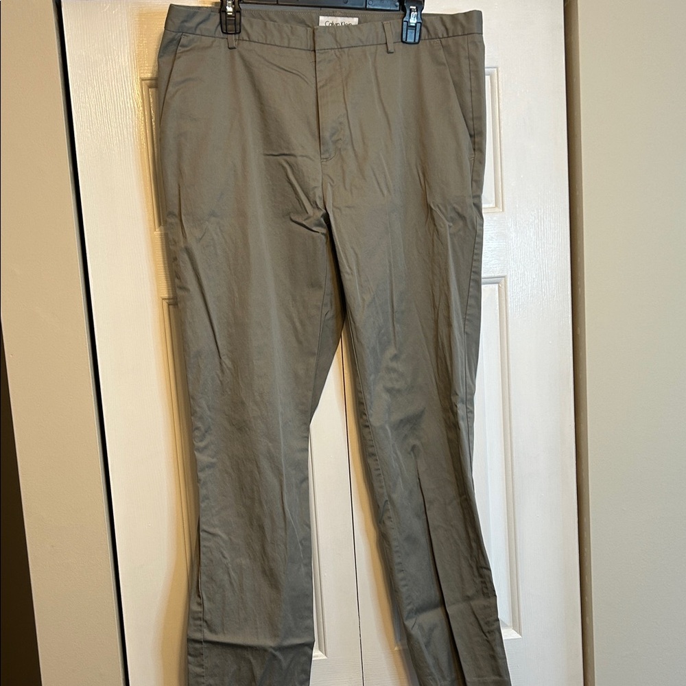 Calvin Klein Men's Khaki Chinos Slim Fit